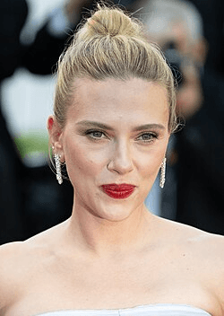 Image 3: Scarlett Johansson