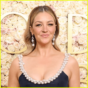 Image 3: Abby Elliott