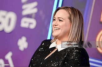 Image 2: Lauren Holt