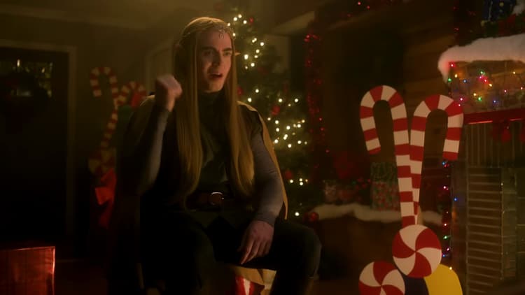 Christmas Elves vs. Fantasy Elves