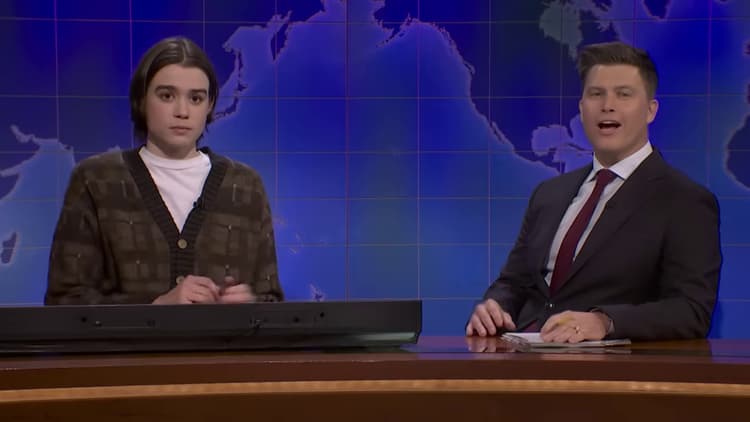 Weekend Update: Jane Wickline on Sabrina Carpenter's Netflix Christmas Special