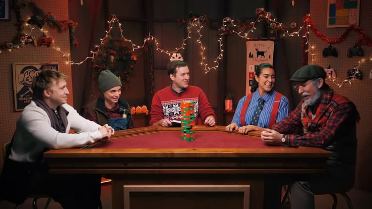 Home For The Holidays | Smosh vs. Christmas Ep 1 of 2