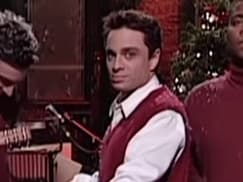 Keyboard holder/dancer